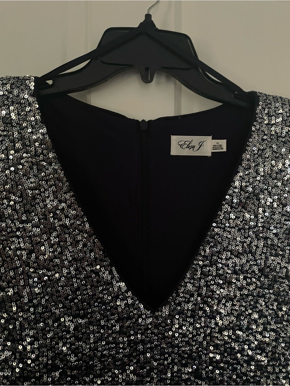 Eliza J NWT 40% off retail! Navy Ombre Sequin V-Neck Sheath Dress Size 16 - Picture 6 of 11
